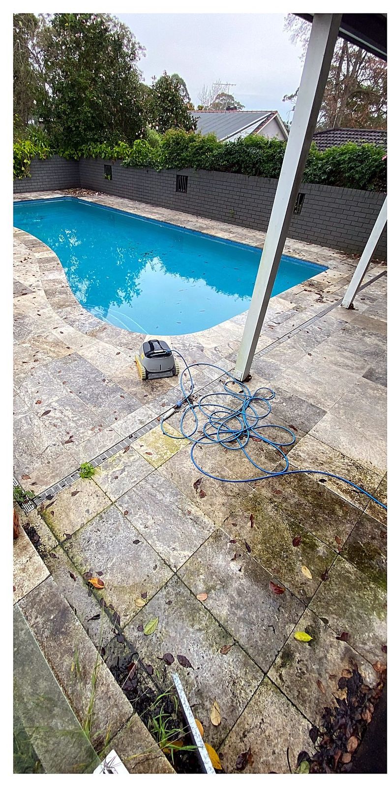 Pool surround before cleaning